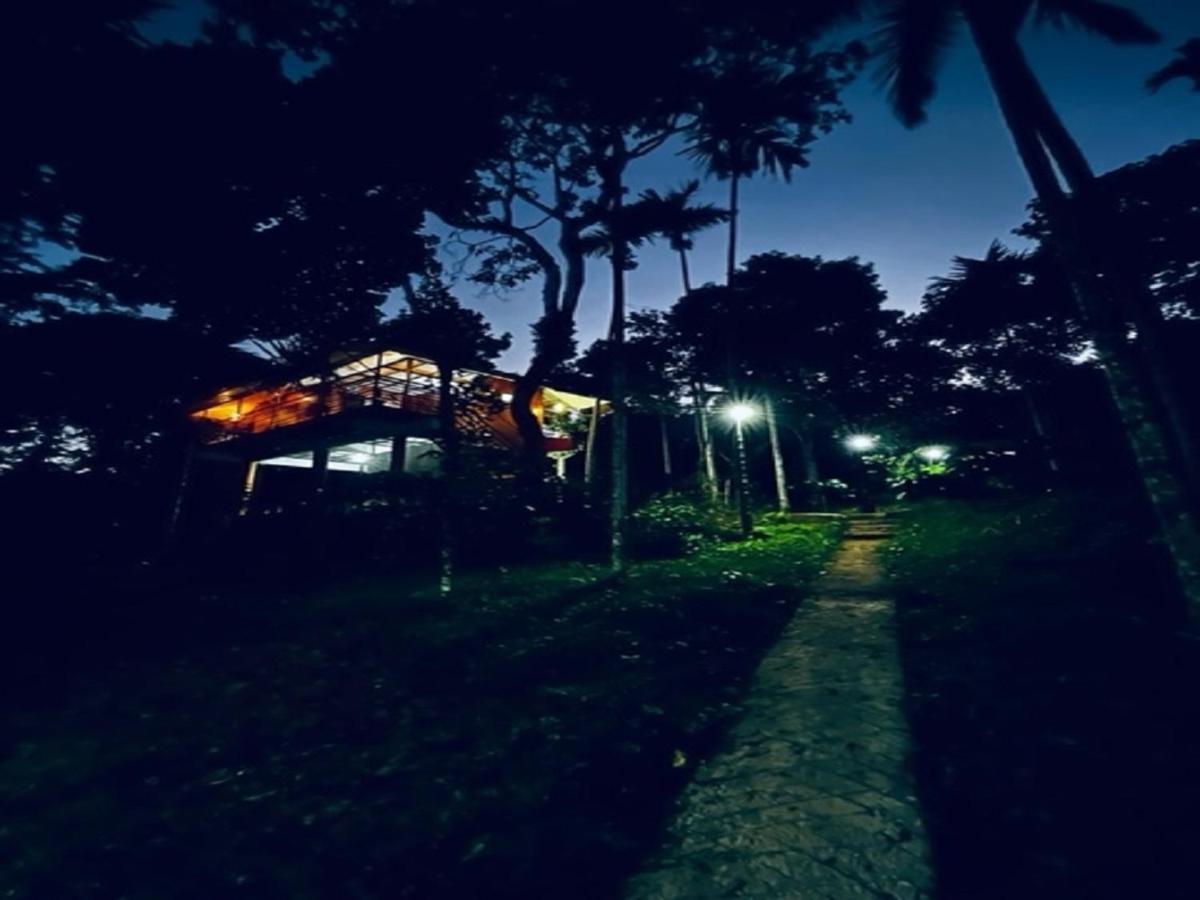 Kuruva Shoreline Wayanad Chegāt Εξωτερικό φωτογραφία